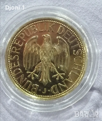 1 Mark 2001 J позлатена , снимка 2 - Нумизматика и бонистика - 53592223