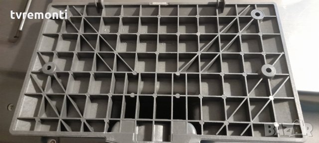 SILVER TV STAND NO NECK LB58/65 MAZ640887 FOR LG 42LB580 42LB650 47LB650 47LB585, снимка 4 - Стойки, 3D очила, аксесоари - 34627137