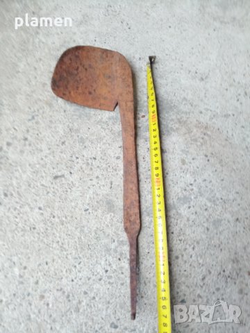 Стар кован нож за рязане на копита, снимка 1