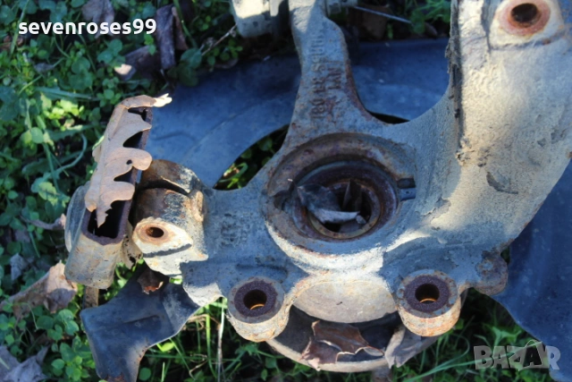 Шенкел главина преден ляв Мазда 3 2008 2.3i 158hp Mazda 3 седан, снимка 3 - Части - 53134203