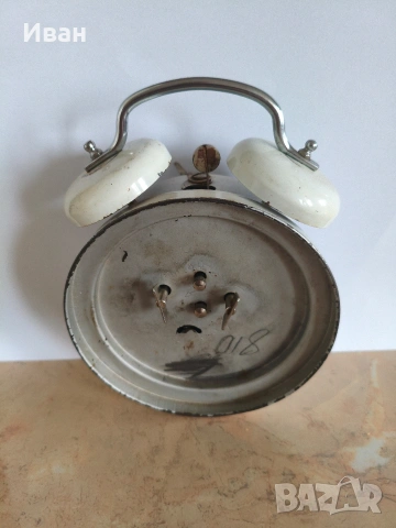 Часовници, снимка 2 - Антикварни и старинни предмети - 48853818