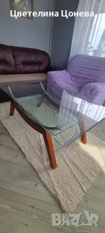 холна стъклена маса с дървен корпус , снимка 2 - Маси - 50181388