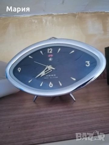 Ретро механичен часовник будилник настолен, със стойка. Работещ перфектно , снимка 8 - Друга електроника - 28758121