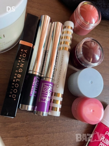 Козметични продукти , снимка 10 - Комплекти и лотове - 52140016
