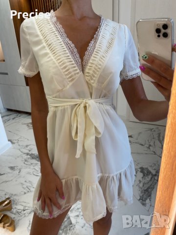 Официална бяло кремава рокля 