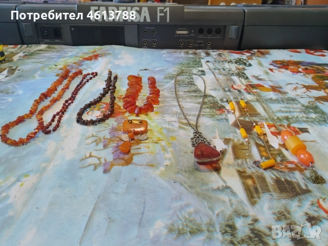 Бижута от балтийски кехлибар, снимка 12 - Антикварни и старинни предмети - 52157705