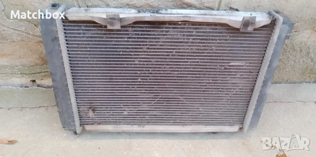 Воден радиатор за Мерцедес 124 190