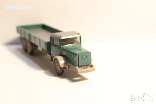 WIKING H0 1/87 MERCEDES?? ВЛЕКАЧ КАМИОН МОДЕЛ ТИР, снимка 2 - Колекции - 53167011