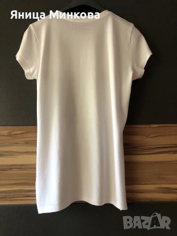 Дамска тениска Calvin Klein, снимка 3 - Тениски - 51318272
