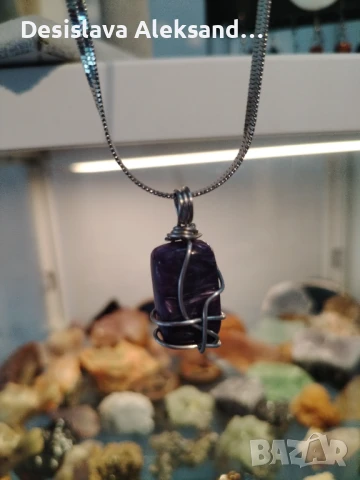 Колие с естествен чароит кабошон,, снимка 3 - Колиета, медальони, синджири - 51149376