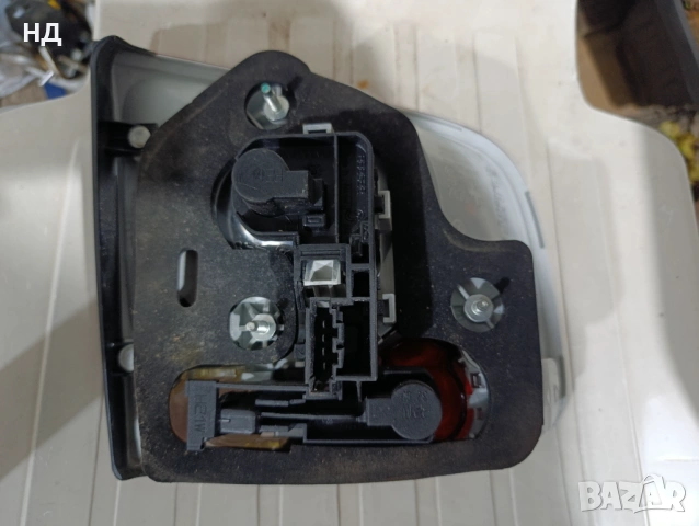 Десен вътрешен стоп Volkswagen Touareg I , снимка 2 - Части - 53506930