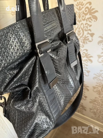 Две чанти. Burberry. Original Крос боди кожена чанта, снимка 2 - Чанти - 45506312