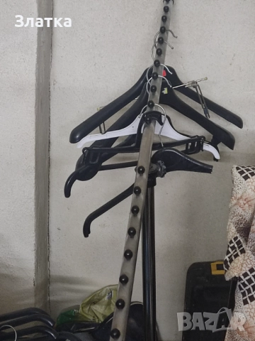 Закачалки и щендери за Дрехи Якета Палта Блузи Панталони Поли Рокли Тениски и фланелки Обувки Ботуши, снимка 15 - Оборудване за магазин - 50309620