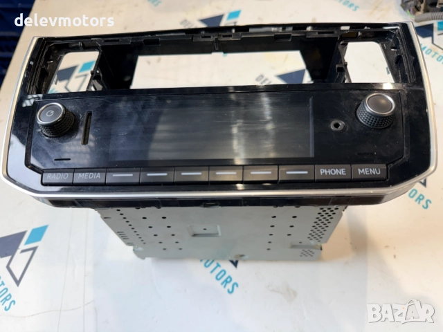 1S0035871 радио от Volkswagen UP 1.0i, 65 кс., двигател DSG, 30000 км., 5 ск., 2024г., euro 6D, снимка 2 - Части - 52468601