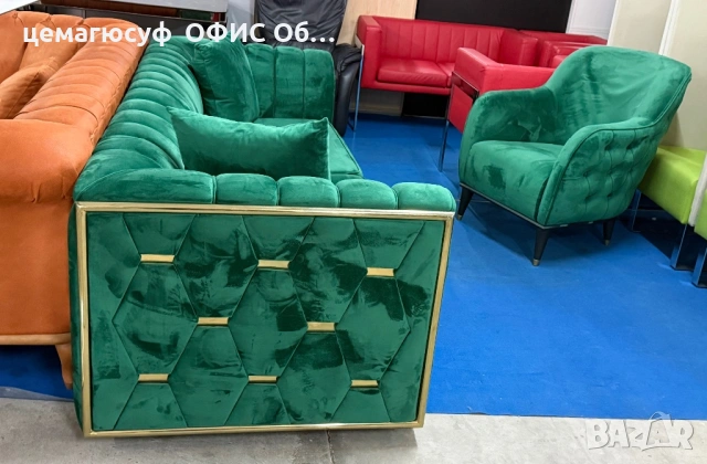 Италиански ликсозен и модерен диван триместен с фотьойл зелено кадифе, снимка 8 - Дивани и мека мебел - 53343295