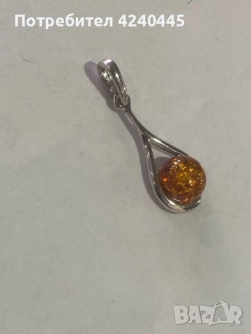 Сребърна висулка с кехлибар, снимка 2 - Колиета, медальони, синджири - 50712532