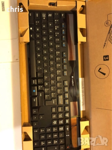 Logitech K750 wireless SOLAR keyboard, снимка 2 - Клавиатури и мишки - 52427646