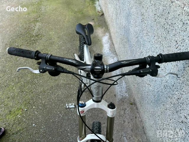 Santa Cruz DH мекица, снимка 3 - Велосипеди - 53540509