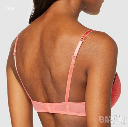 Нов сутиен Wonderbra Fabulous Feel Triangle Padde дълбоко деколте, 70F/32E, снимка 2 - Корсети, бюстиета, топове - 32670792