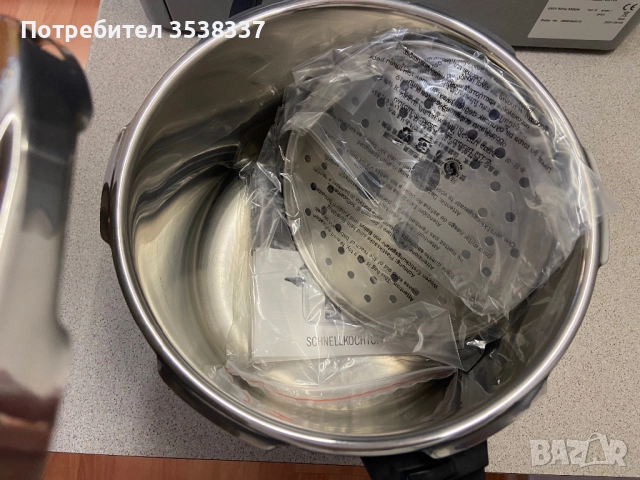 Неупотребявана с кутия тенджера под налягане от неръждаема стомана Thomas, rosenthal group, 6 л., снимка 3 - Прибори за хранене, готвене и сервиране - 52434046