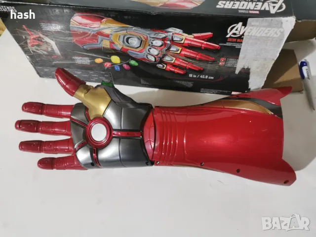 Avengers Marvel Legends Series Iron Man Nano Gauntlet Артикулиран електронен юмрук със светлини, снимка 11 - Други - 48440014