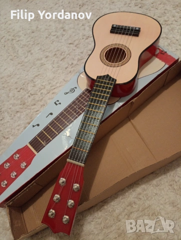 Детска акустична китара 3+