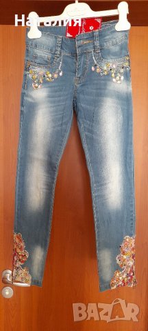 Нови дънки с пайети с етикет. Ръст 122 - 128