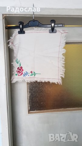 Продавам 3 карета постелки ръчно везани с рози народни, снимка 3 - Български сувенири - 36690812