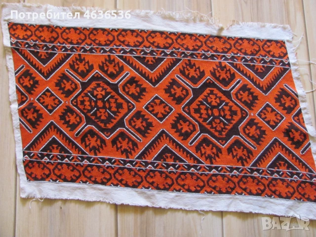 Ръчно бродирана възглавница-лен, памучни конци, 56х31см.