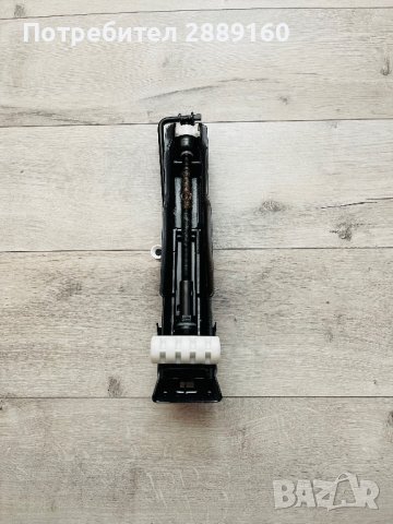 Оригинален крик и поставка за него за Audi А6 или A7 след 2011г, снимка 2 - Аксесоари и консумативи - 39677029