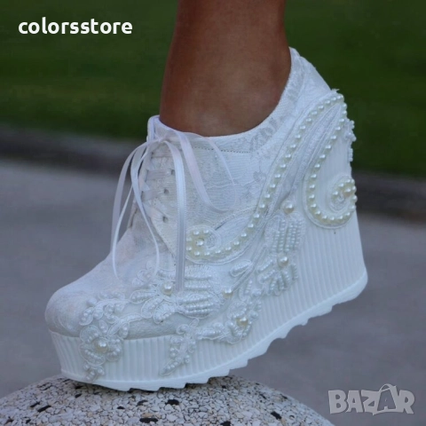 Обувки на платформа - бели - 710-17 , снимка 2 - Дамски елегантни обувки - 51519940