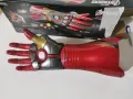 Avengers Marvel Legends Series Iron Man Nano Gauntlet Артикулиран електронен юмрук със светлини, снимка 11