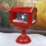 Музикална пощенска кутия „Santa North Pole“ с ефект на падащ сняг, снимка 3