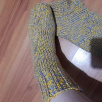 Ръчно плетени чорапи , снимка 2 - Други - 38631342