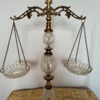 Красива Кристалнa везнa на справедливостта с мраморна основа, снимка 3 - Антикварни и старинни предмети - 43482086
