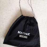 Торбичка за дрехи Moschino, снимка 1 - Чанти - 36531512