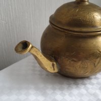 Малък бронзов чайник, снимка 3 - Антикварни и старинни предмети - 43203492