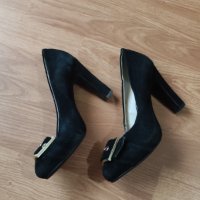 Маркови черни обувки на ток, снимка 1 - Дамски обувки на ток - 33487344