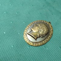 Медальон брошка украшение, снимка 2 - Други ценни предмети - 33139786