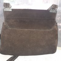 Много качествена и красива дамска чанта от естествен набук, снимка 2 - Антикварни и старинни предмети - 37714889