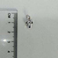 Нов сребърен кръст, снимка 1 - Колиета, медальони, синджири - 28687564