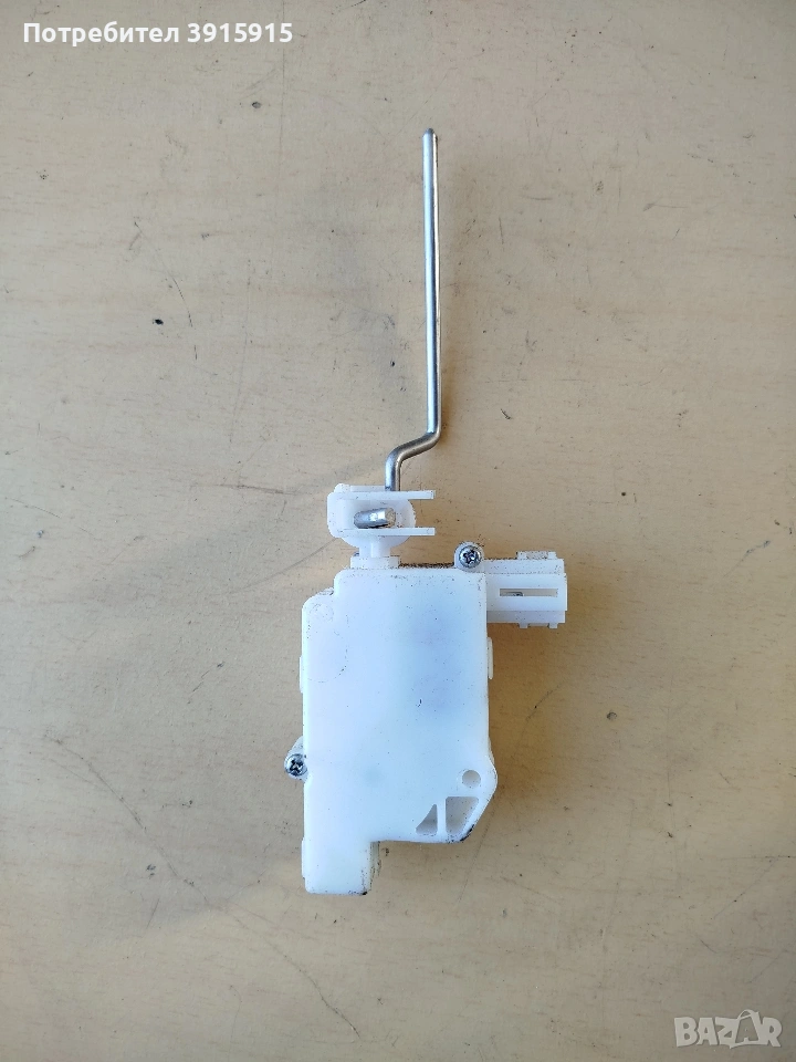 Машинка за вратичката на бензинова капачка от Honda jazz , снимка 1