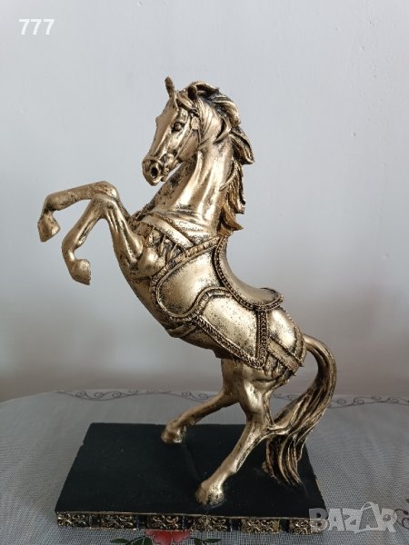 статуетка кон, снимка 1