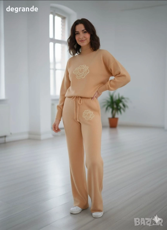 Дамски комплект от фино плетиво, снимка 1