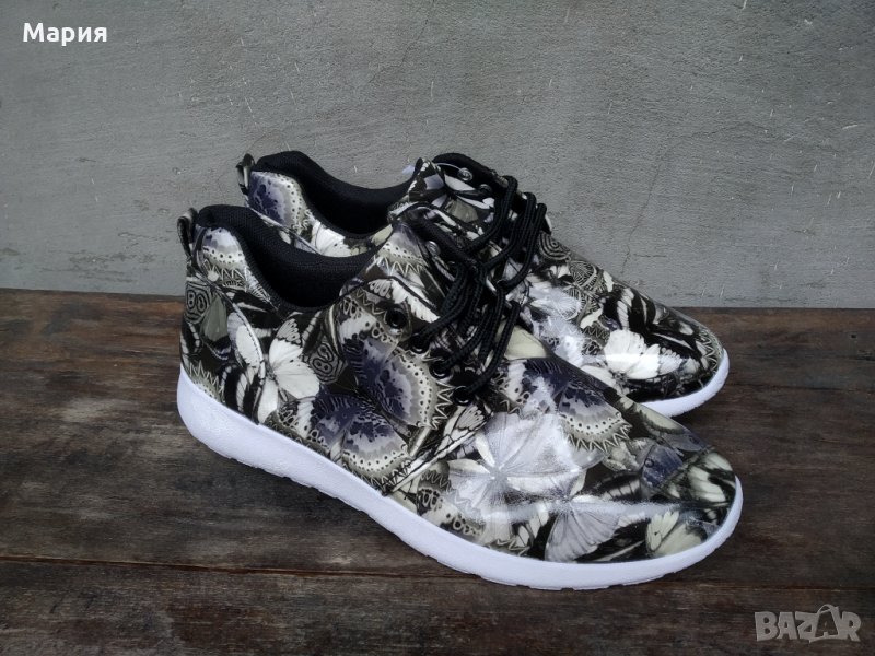 Дамски маратонки с пеперуди, снимка 1