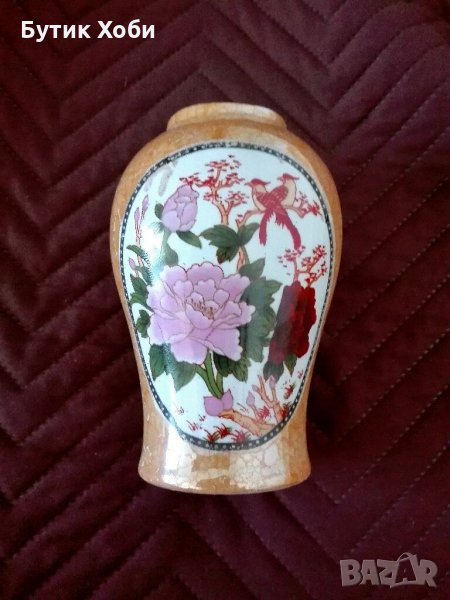 Порцеланова  ваза с флорални мотиви, снимка 1