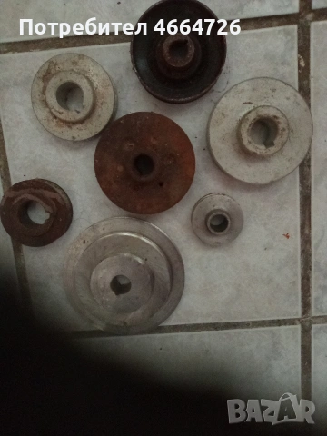 Електрически мотори,електромотори и ремъчни шайби, снимка 17 - Други инструменти - 53574596