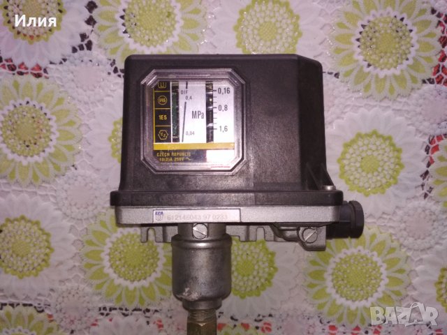 Контактори, релета, защити, превключватели и др., снимка 3 - Резервни части за машини - 32437784