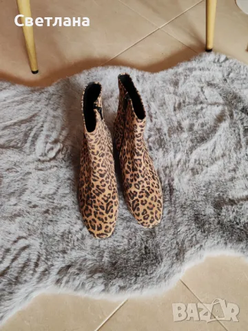 Боти от естествена кожа. Модерен животински принт. 