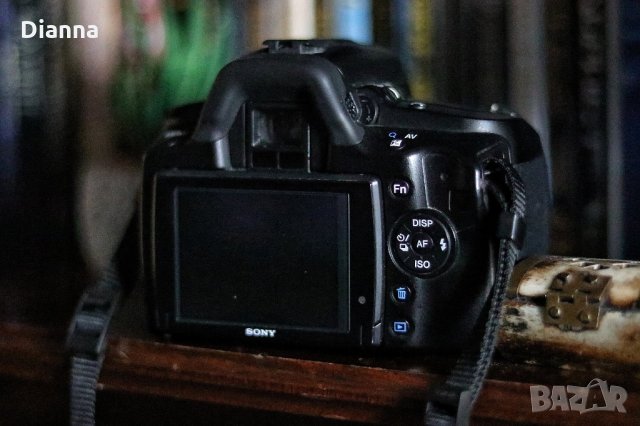 DSLR Sony Alpha 390 14.2MP фотоапарат с APS-C сензор, снимка 7 - Фотоапарати - 27954602
